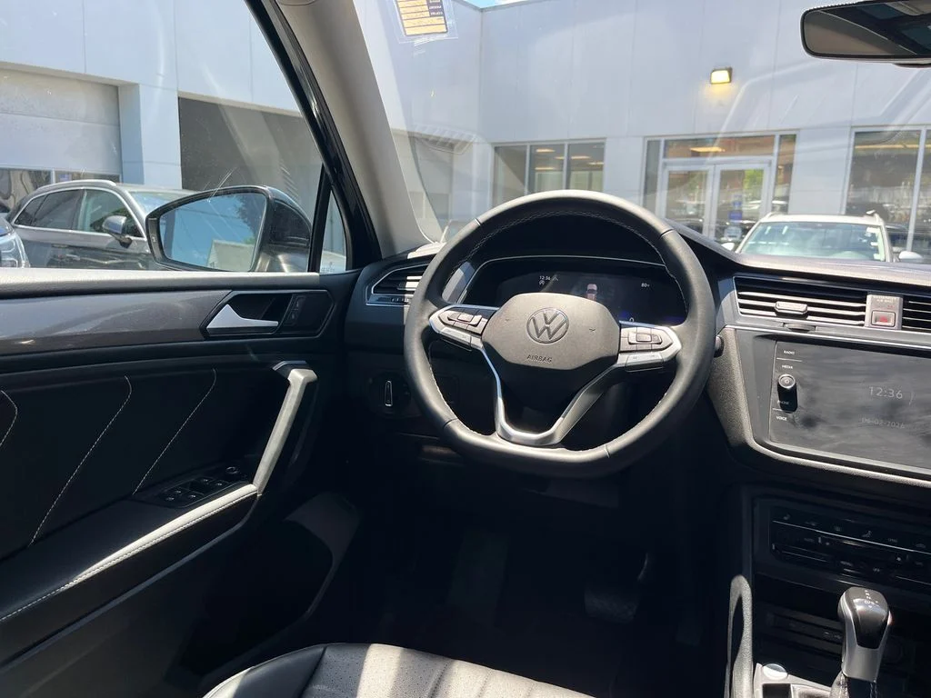 Used 2023 Black Volkswagen 2.0T SE image 23