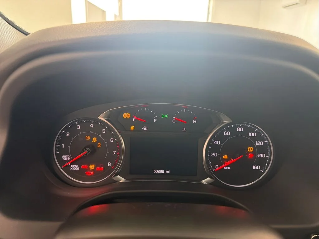 Used 2023 Silver GMC SLE image 18