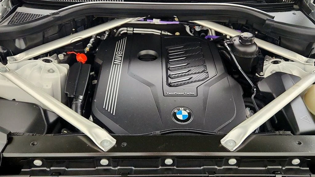 Used 2023 Mineral White Metallic BMW xDrive30i SAV w/ M Sport Pkg & Premium Pkg image 27