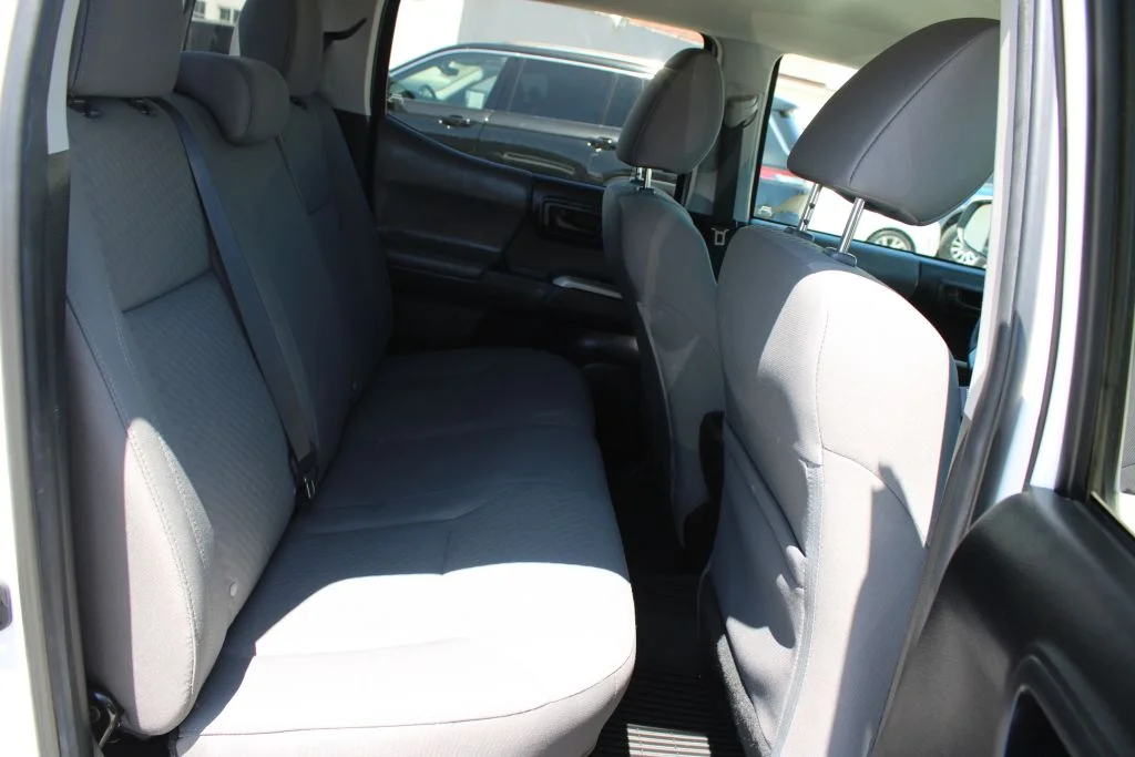 Used 2022 White Toyota SR5 image 10