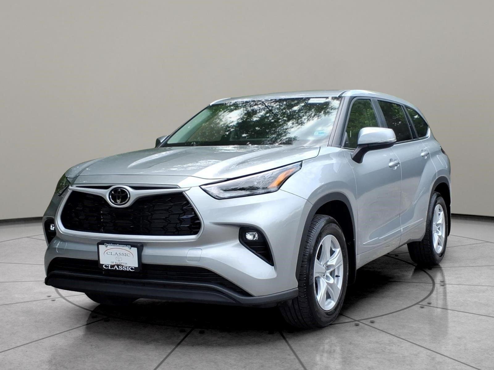 Used 2025 Celestial Silver M Toyota LE image 1