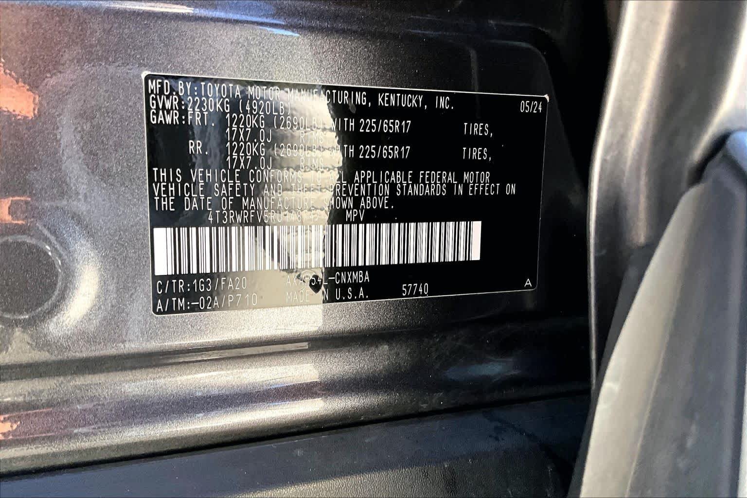 Used 2024 Magnetic Gray Metallic Toyota Hybrid XLE image 34