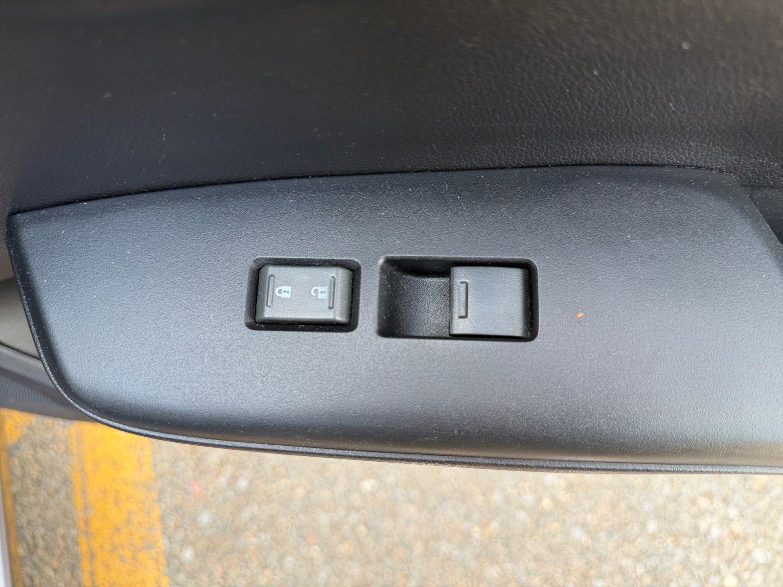 Used 2015 Modern Steel Metallic Honda LX image 29