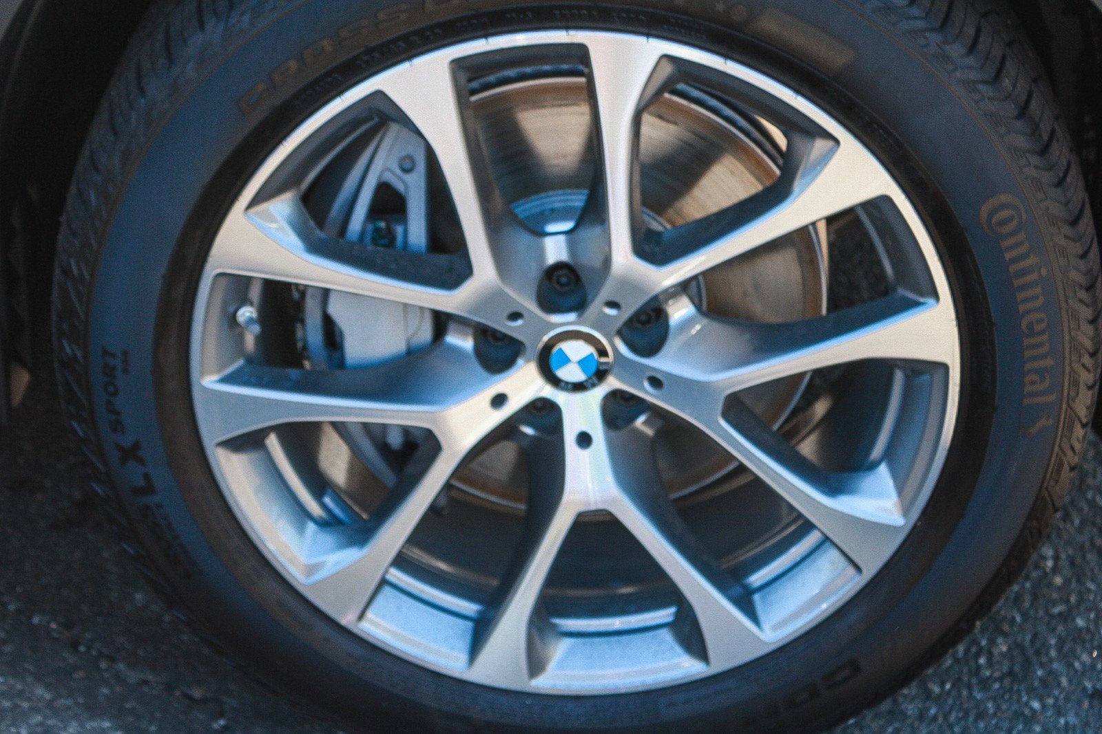 New 2026 Alpine White BMW xDrive50e image 10