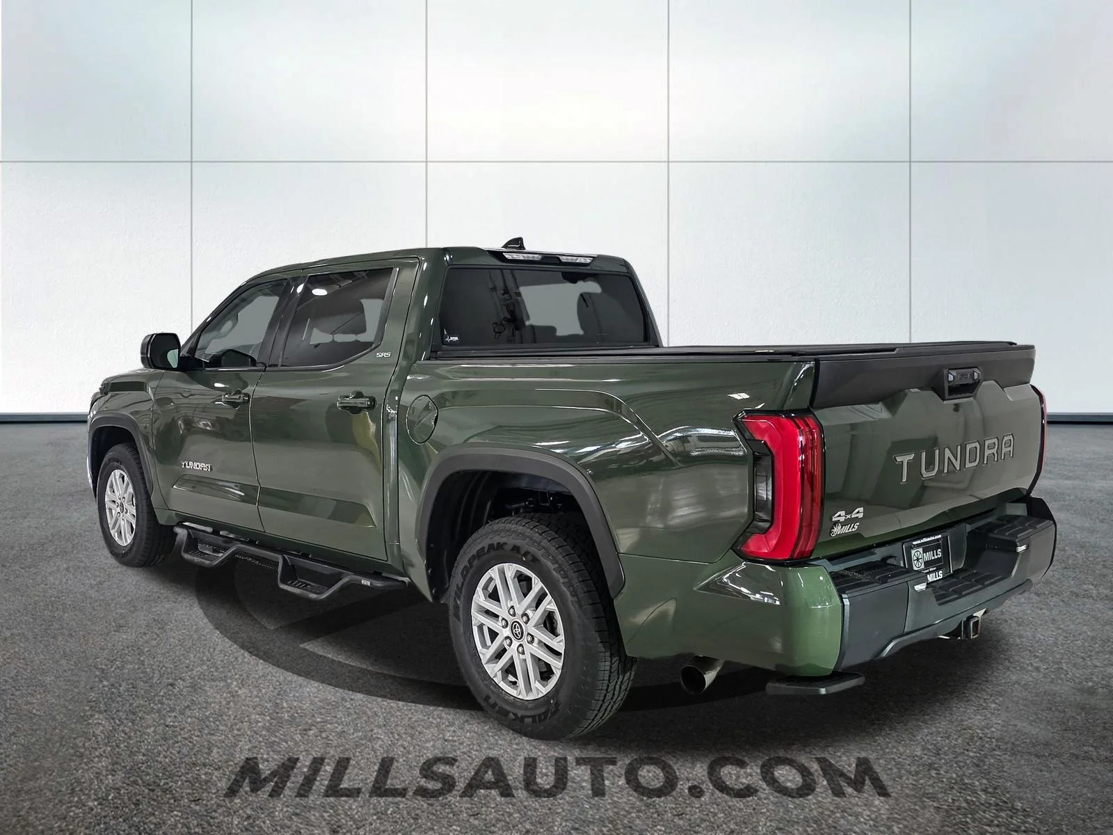 Used 2023 Green Toyota SR5 image 4