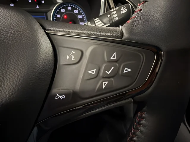 Used 2022 White Chevrolet RS image 17