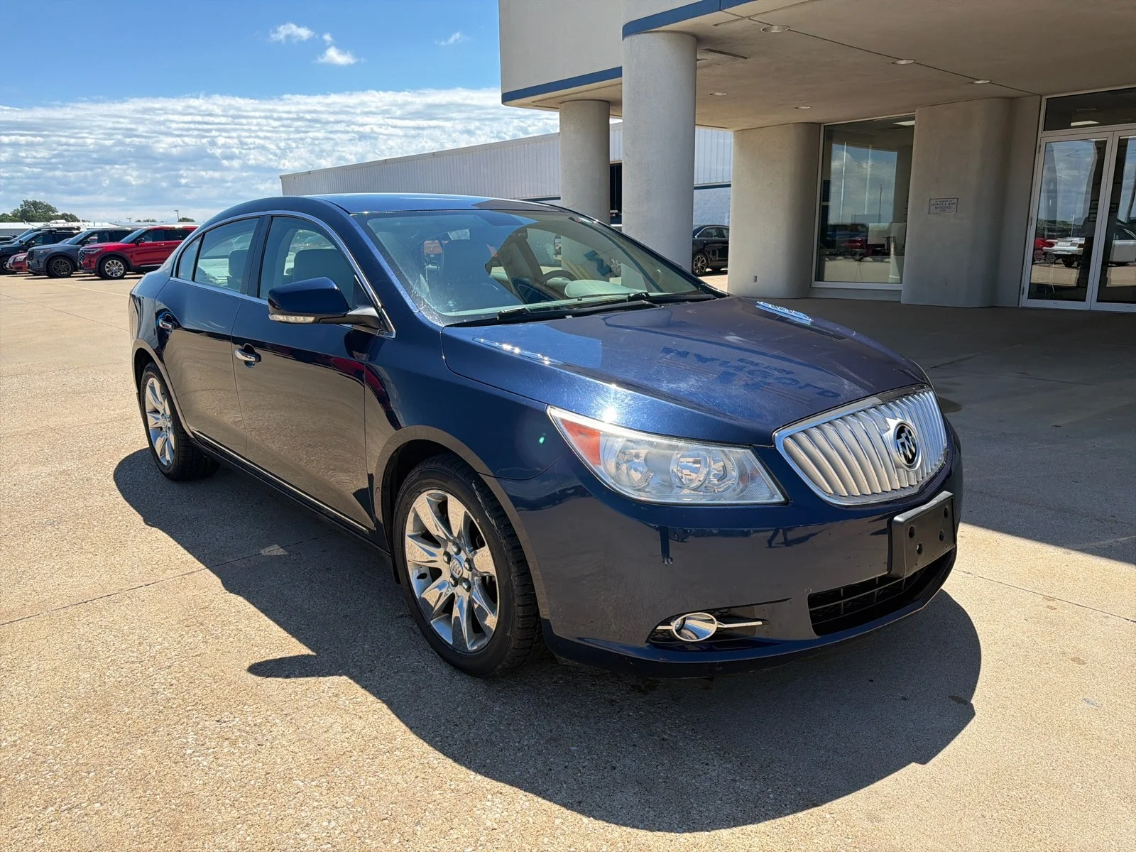 Used 2011 Buick LaCrosse CXL with VIN 1G4GC5ED7BF243640 for sale in Eureka, IL