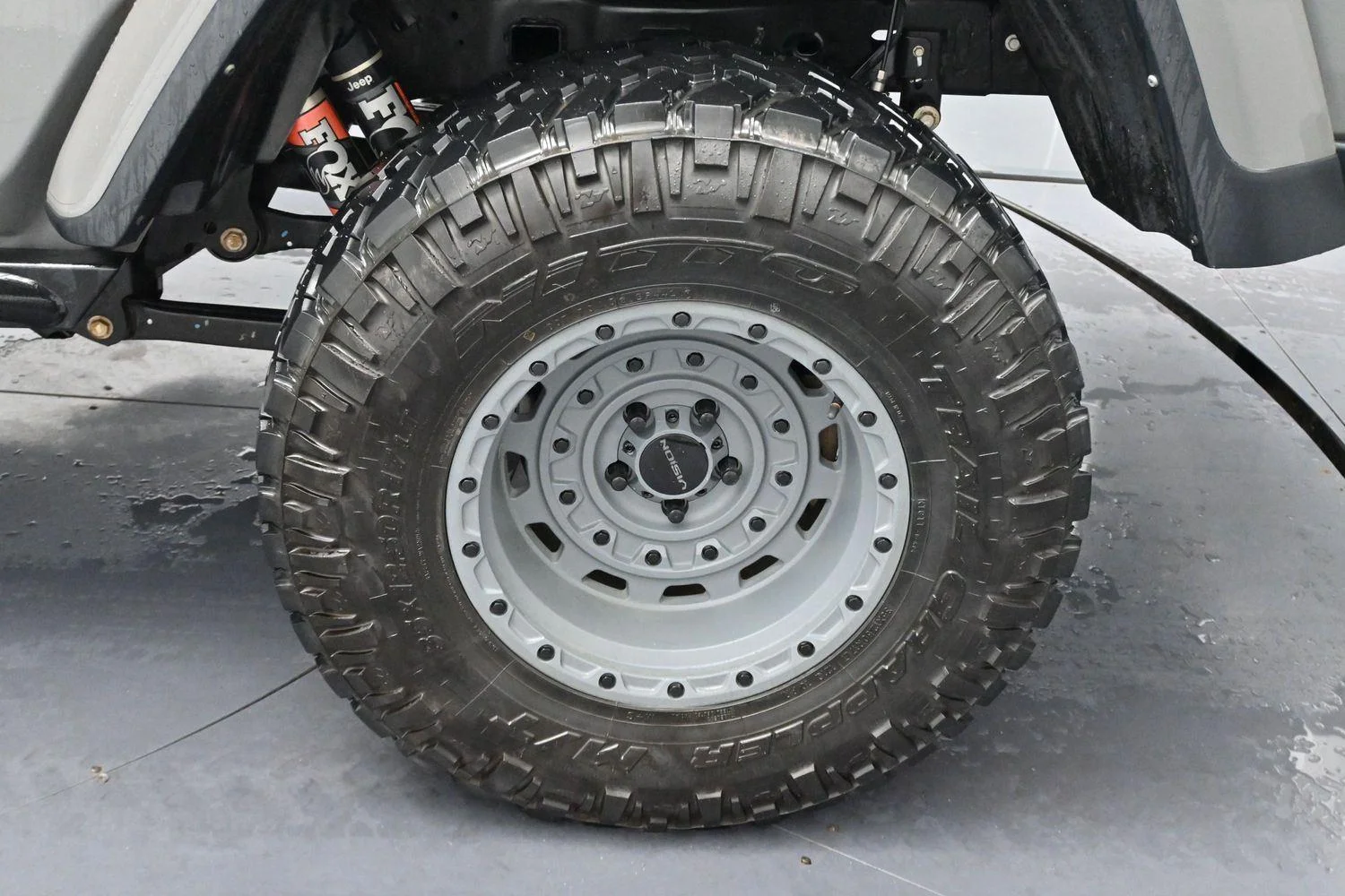 Used 2021 Sting-Gray Clearcoat Jeep Mojave image 32