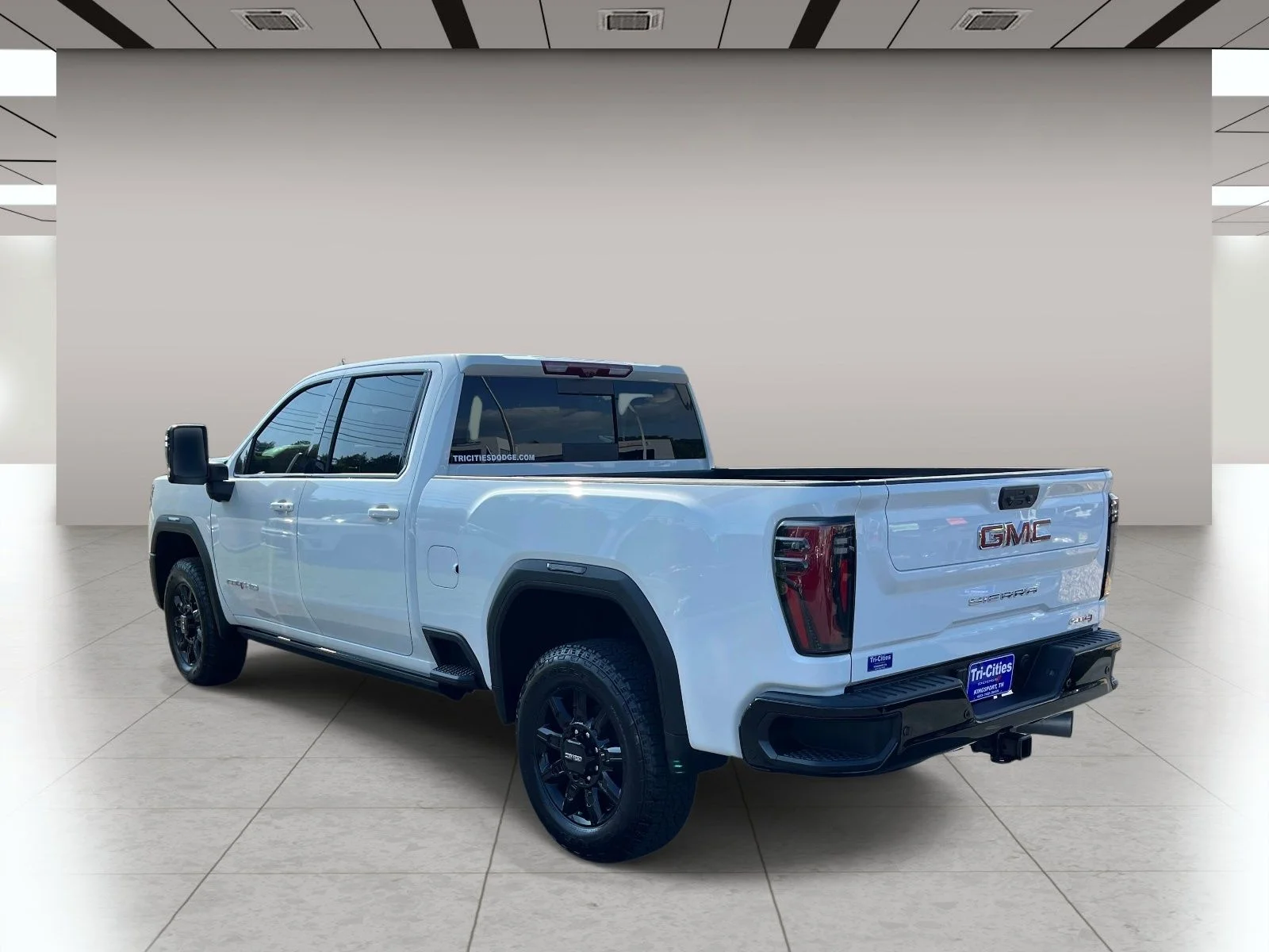 Used 2025 White GMC AT4 image 7