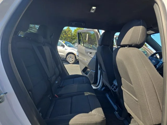 Used 2025 White Chevrolet LT image 12