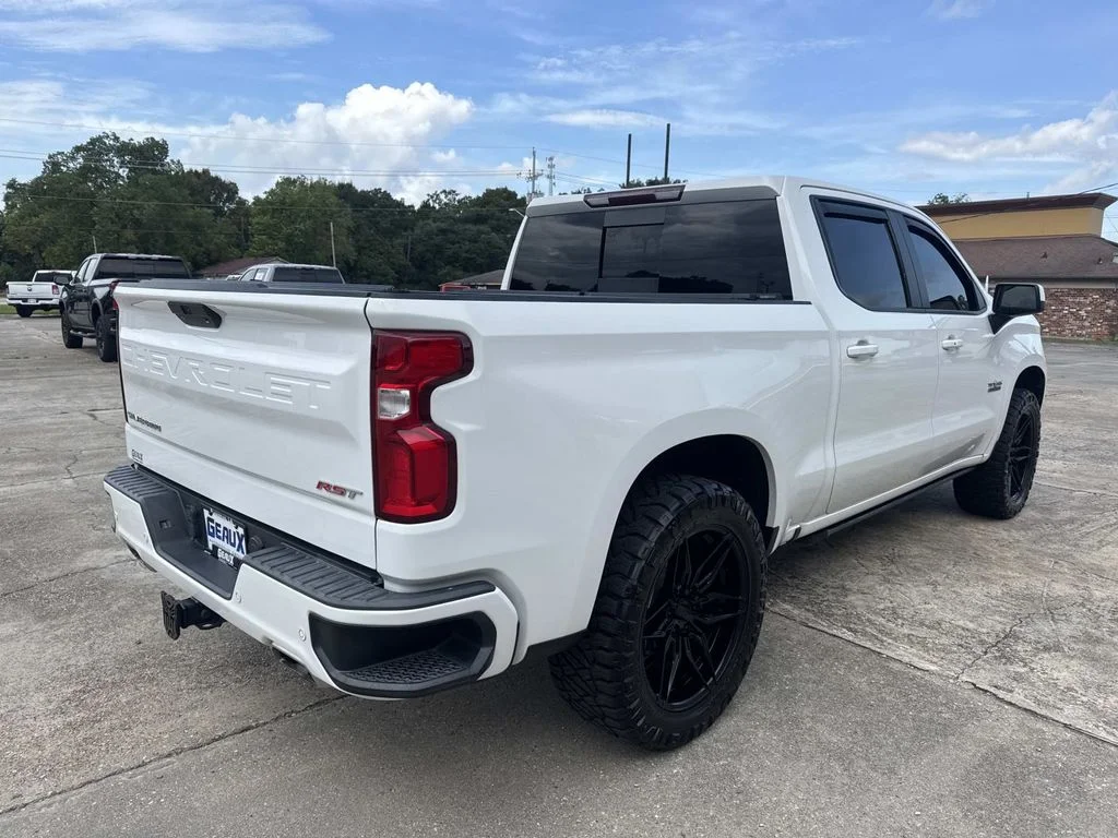 Used 2021 White Chevrolet RST image 14