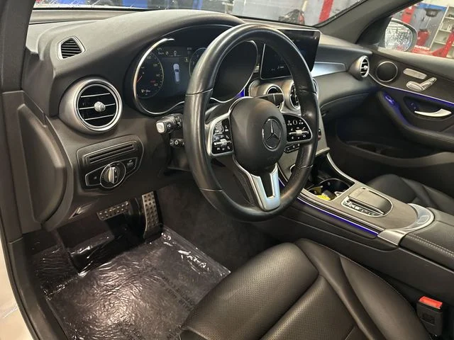 Used 2022  Mercedes-Benz GLC 300 image 13