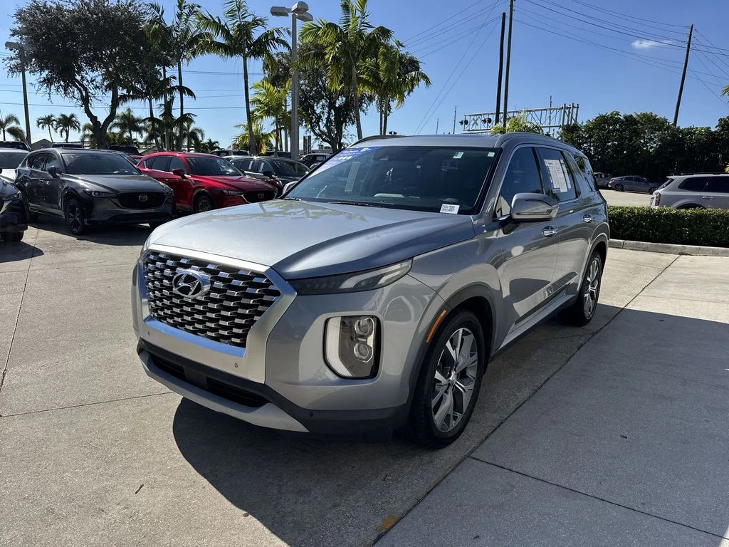Used 2020 Silver Hyundai SEL image 9