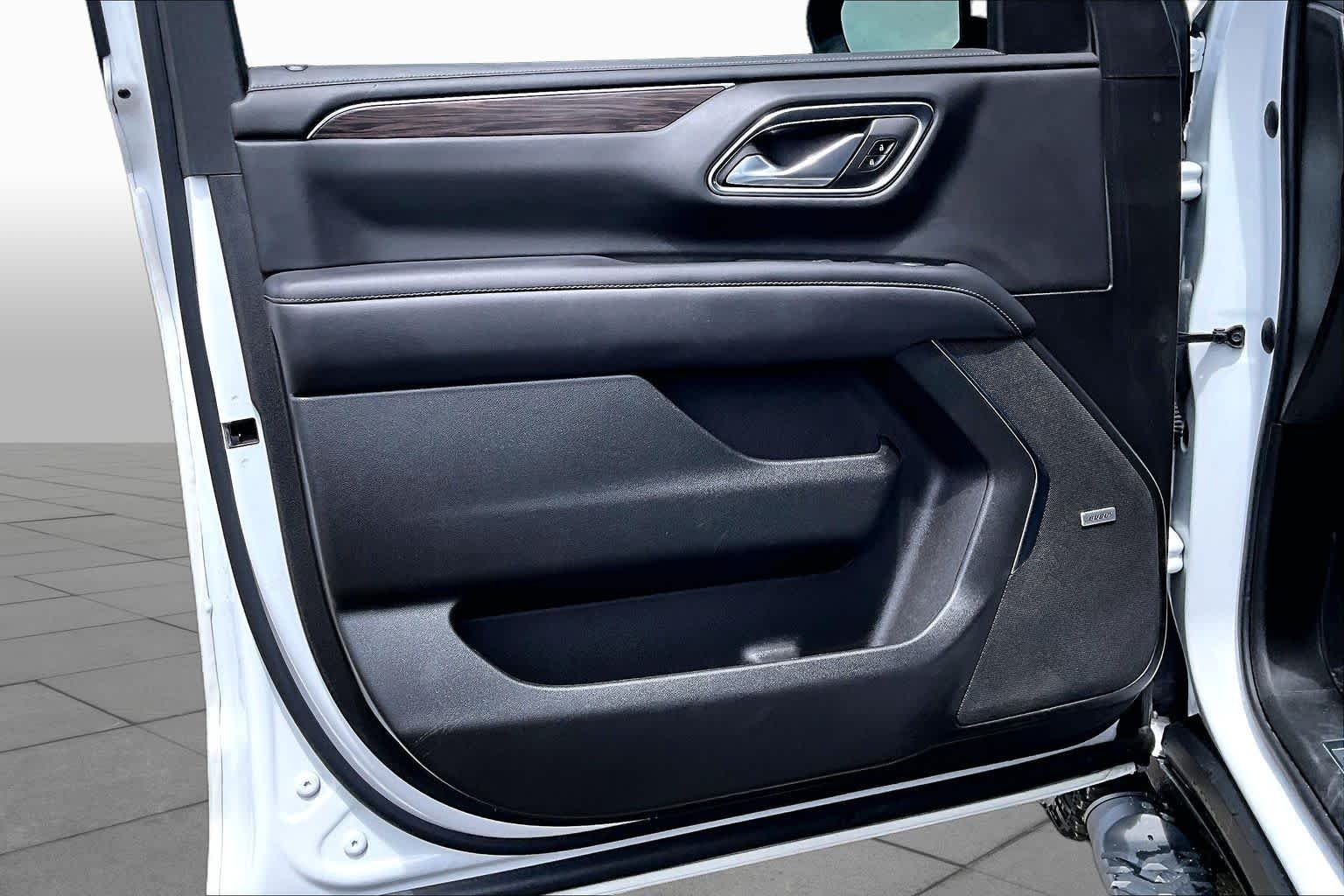 Used 2022 Summit White Chevrolet Z71 image 22
