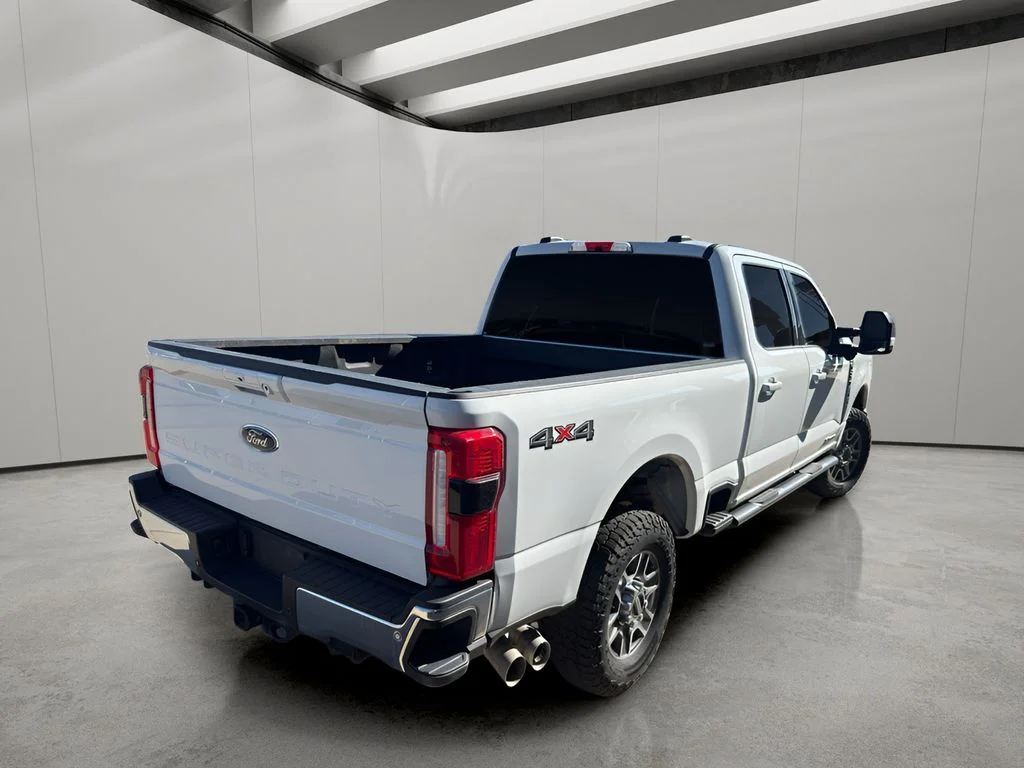 Used 2025 Oxford White Ford LARIAT image 5