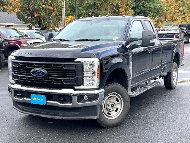 Used 2025 Black Ford XLT image 3