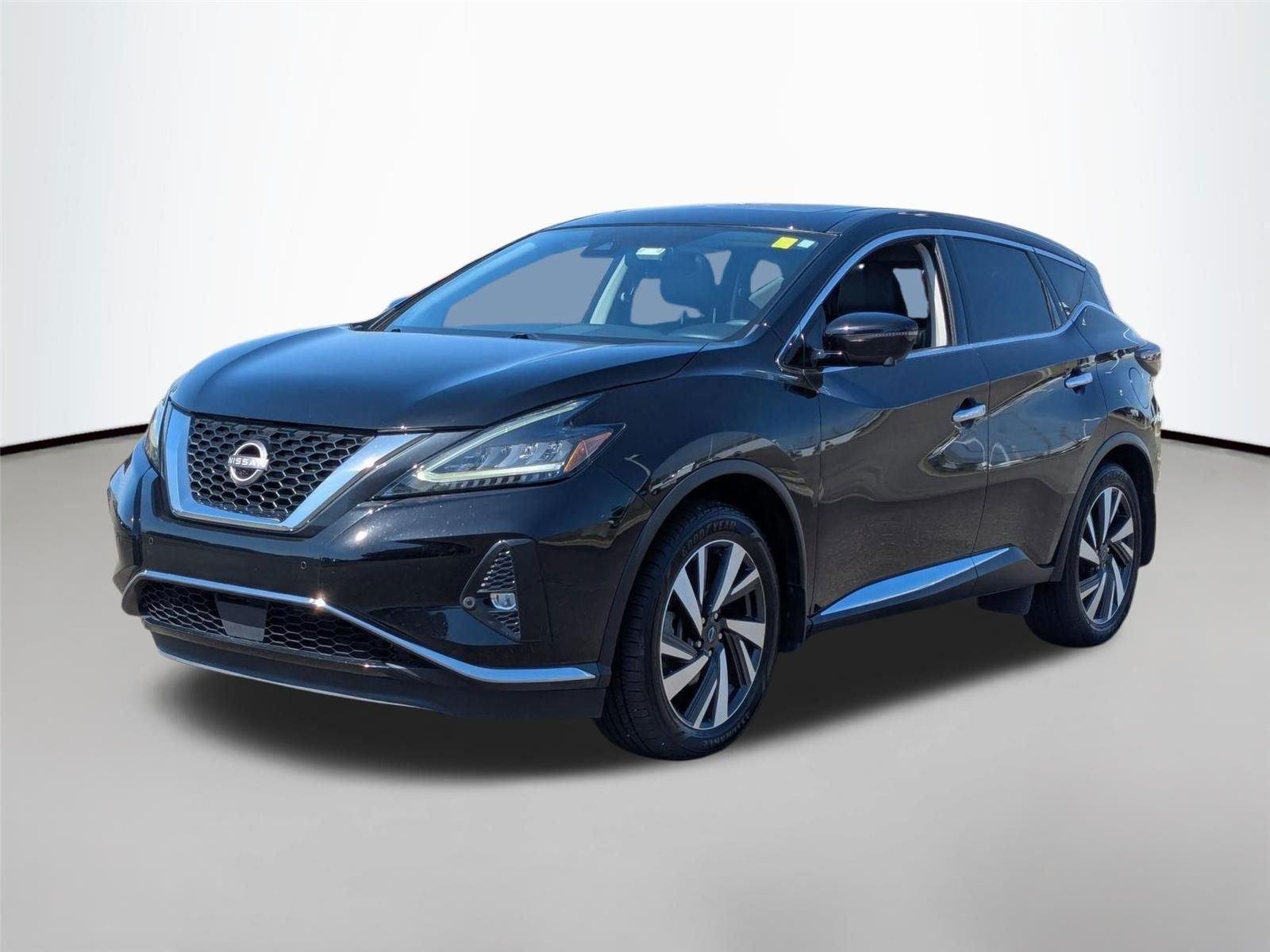 Used 2023 Super Black Nissan SL image 2