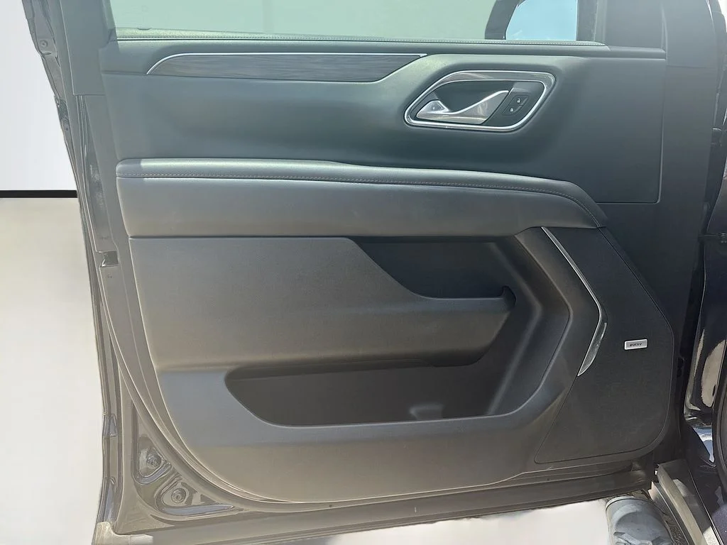 Used 2023 Blue Chevrolet Z71 image 37