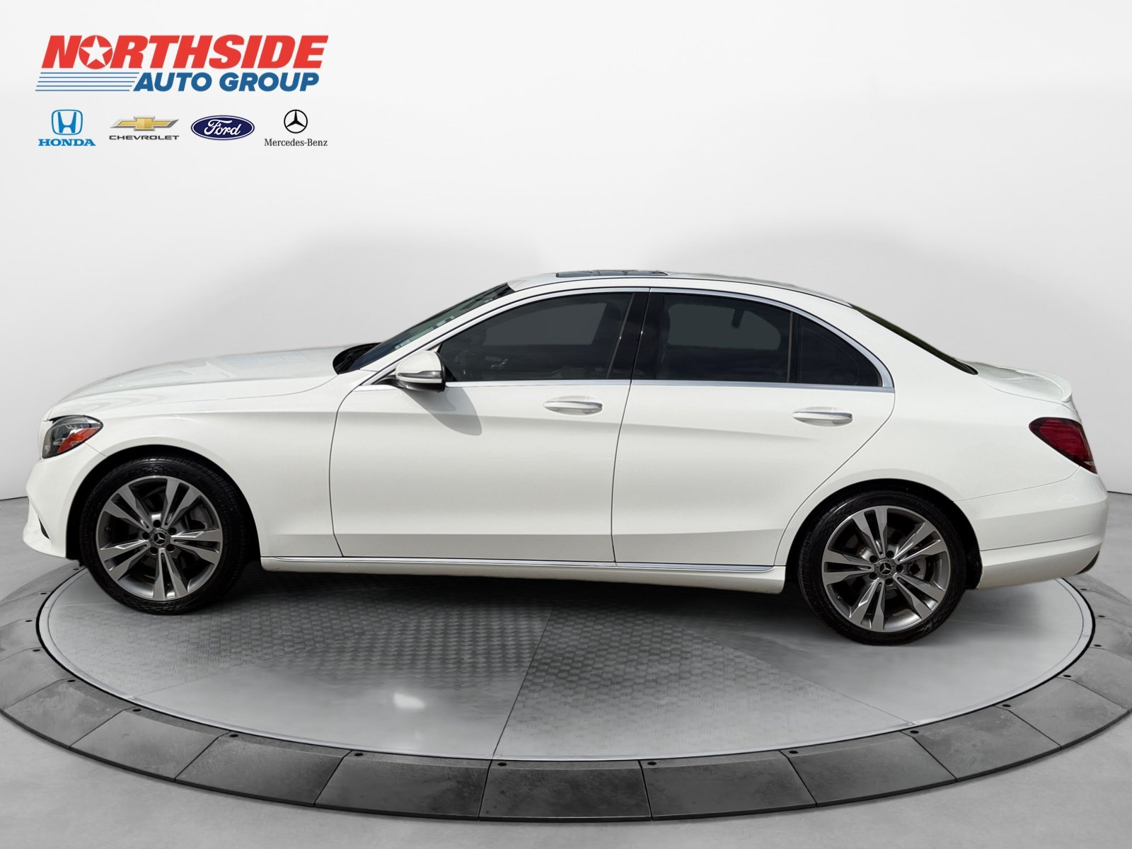 Used 2019 designo Diamond White Metallic Mercedes-Benz C 300 image 4