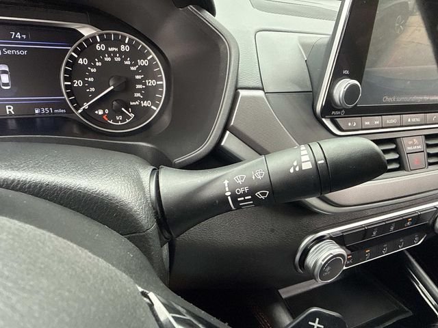 Used 2024 Super Black Nissan 2.5 SR image 33