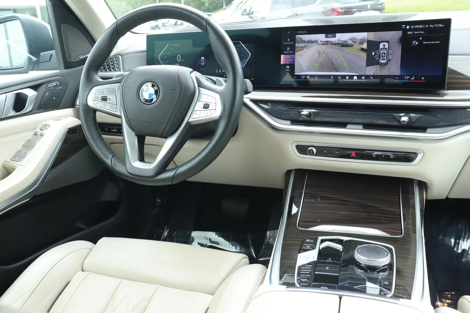 Certified Used 2024 Mineral White Metallic BMW xDrive40i image 31
