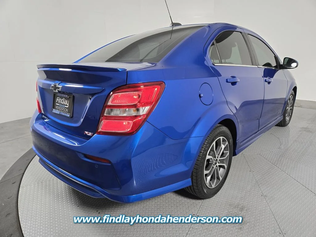 Used 2020 Blue Metallic Chevrolet LT image 6