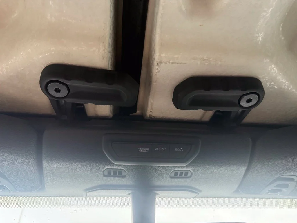 Used 2020 Green Jeep Overland image 33