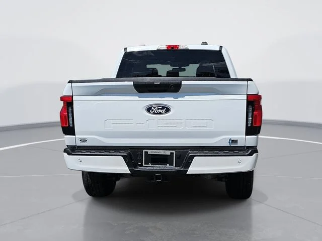 Used 2025 White Ford Flash image 4