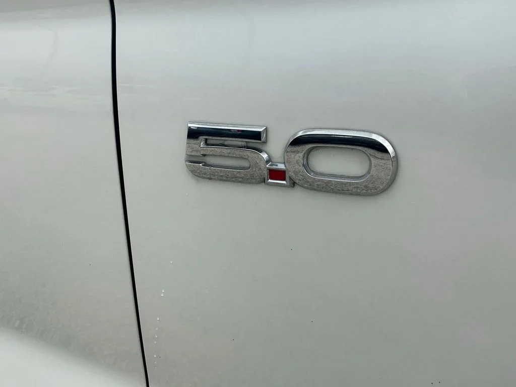 Used 2017 White Ford GT Premium image 26
