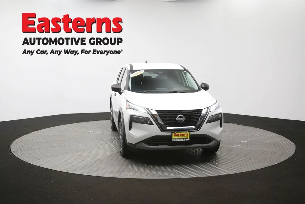 Used 2023 White Nissan S image 53