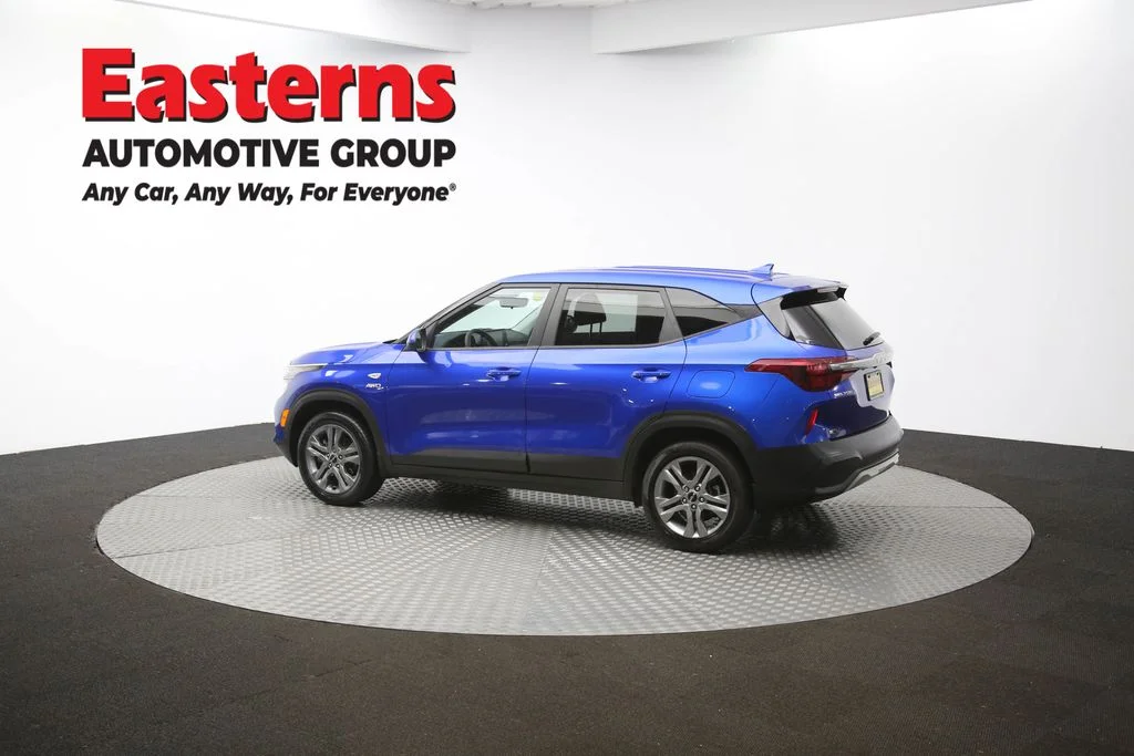 Used 2022 Blue Kia LX image 61