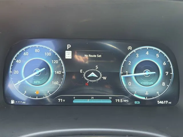 Used 2023 Black Hyundai SEL image 15