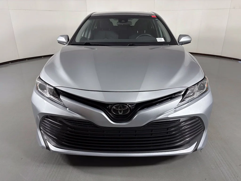 Used 2020 Silver Toyota LE image 3