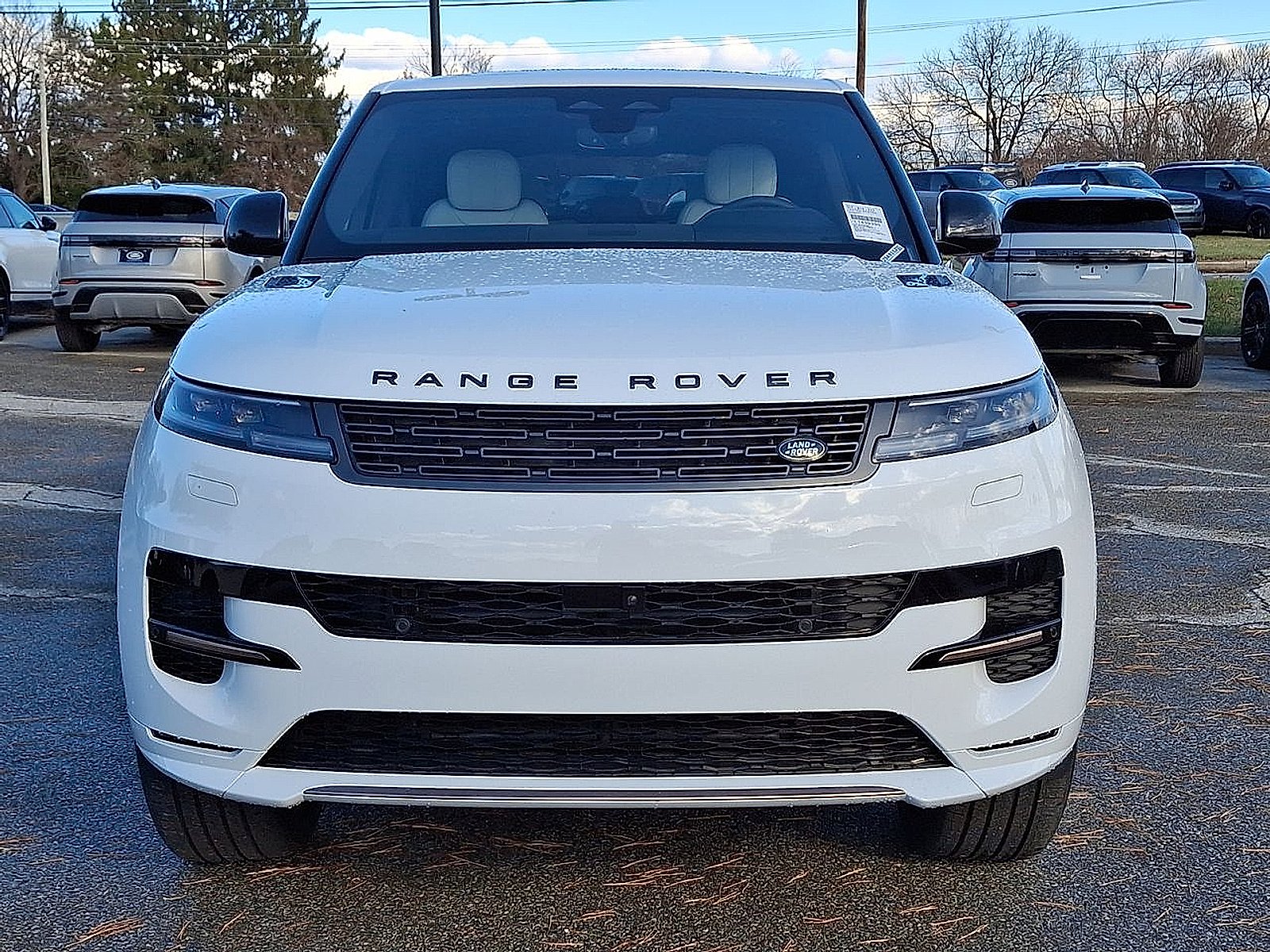 New 2025 Fuji White - 1AA Land Rover Dynamic SE image 13