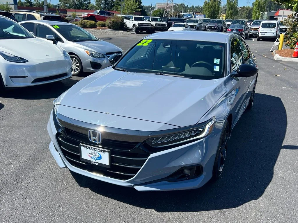 Used 2022 Sonic Gray Pearl Honda Sport image 4