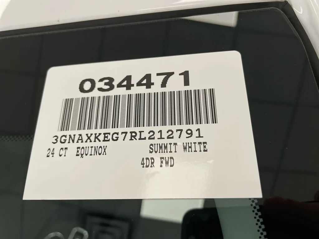 Used 2024 Summit White Chevrolet LT image 33