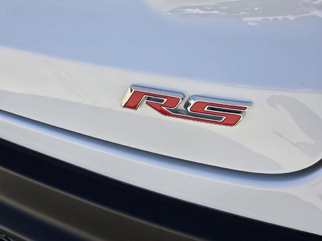 Used 2025 White Chevrolet 1RS image 5