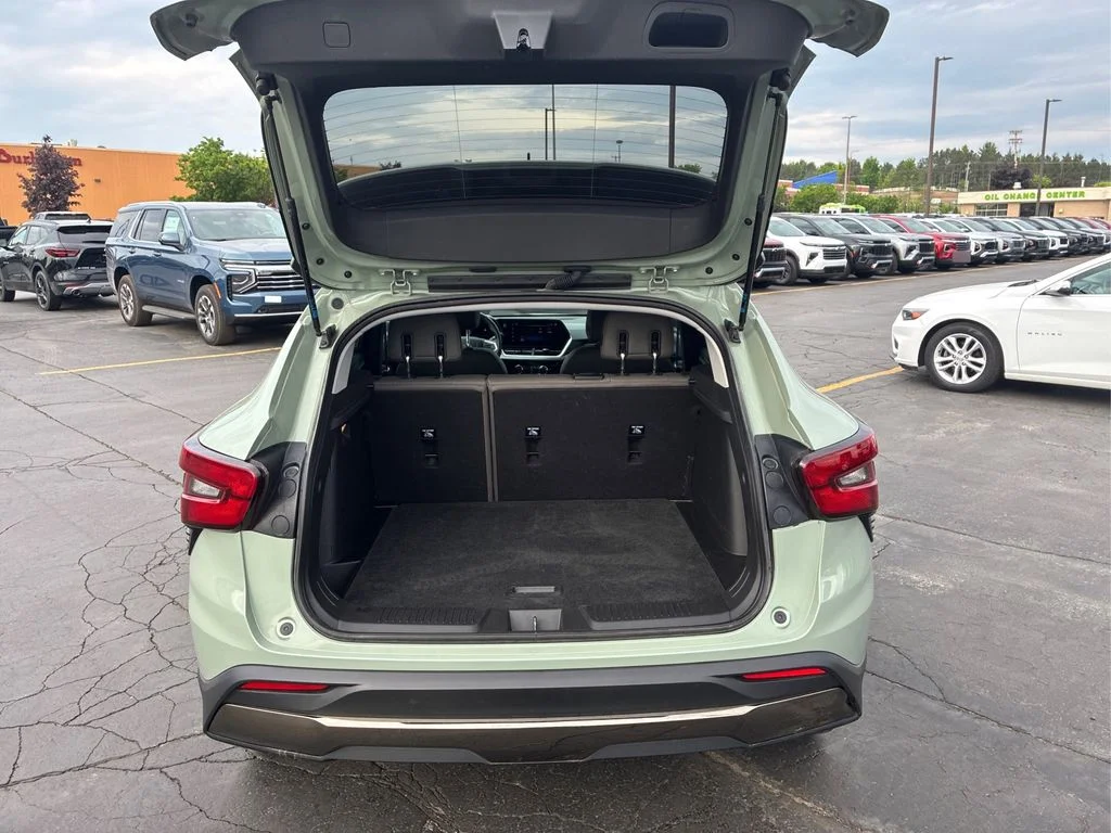 Used 2024 Green Chevrolet ACTIV image 22