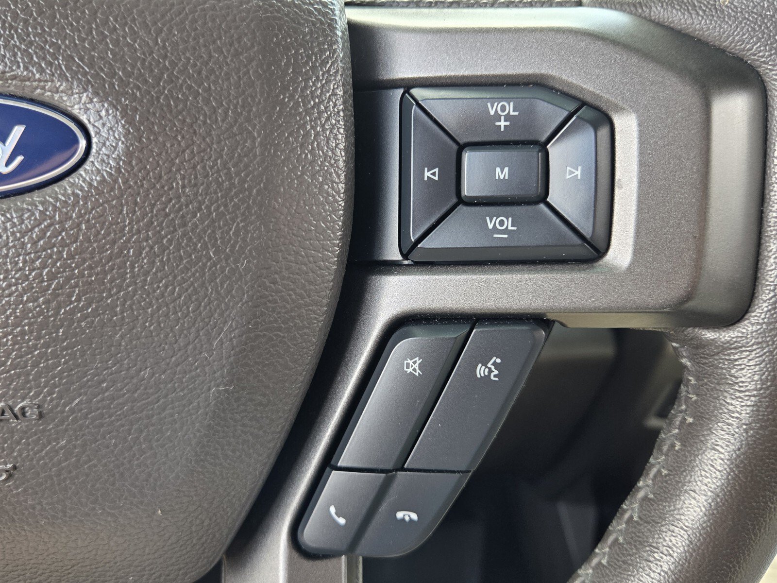 Used 2020 Oxford White Ford XLT image 25