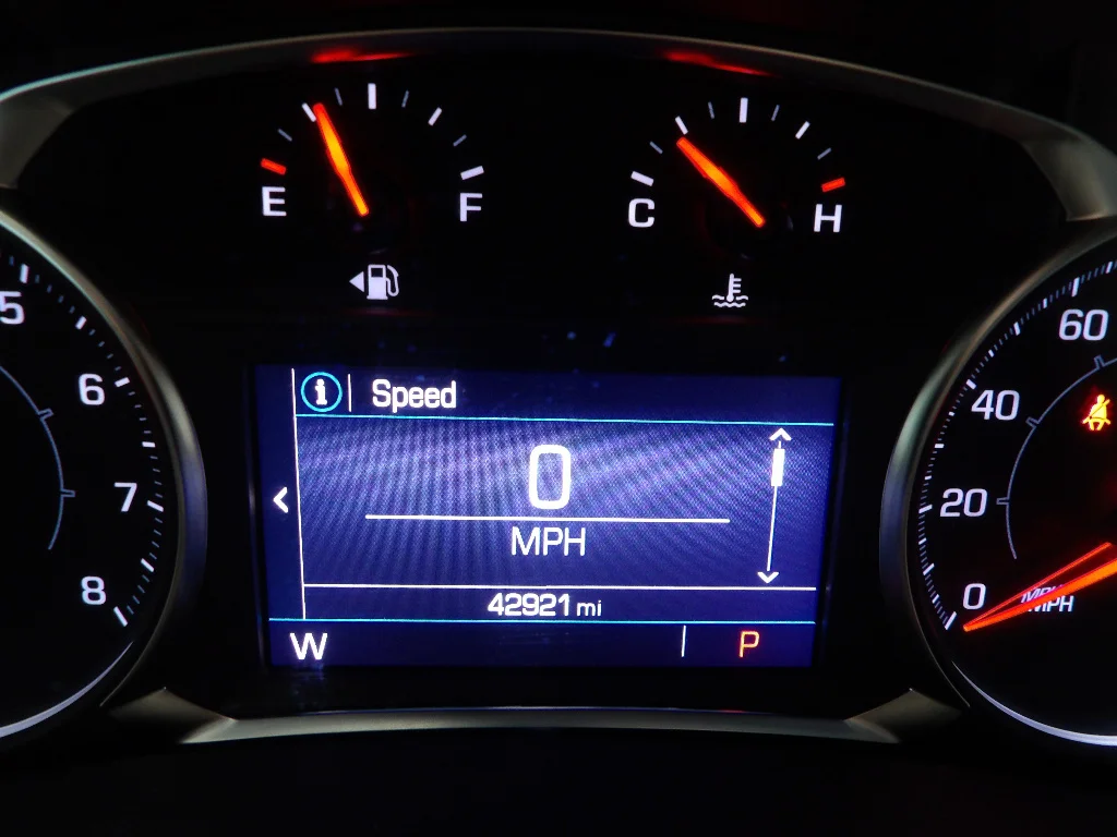 Used 2024 Downpour Metallic GMC SLE image 30