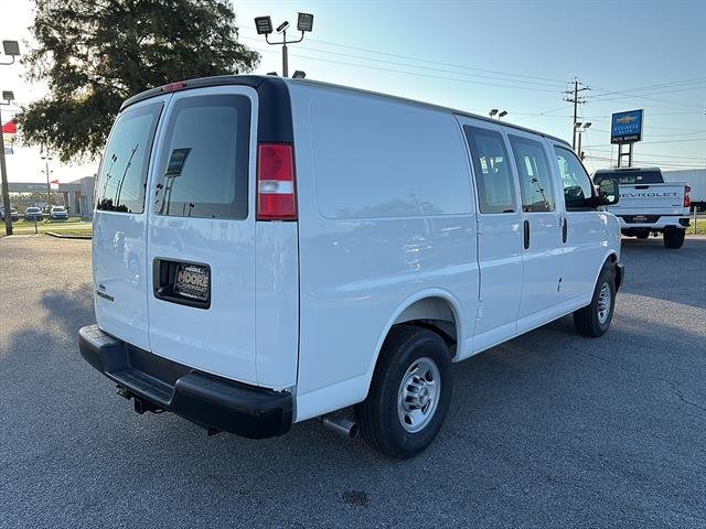 2025 Chevrolet Express Cargo Work Van - Photo 7