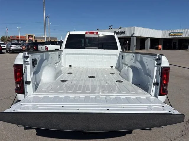 2026 RAM 3500 Tradesman - Photo 17