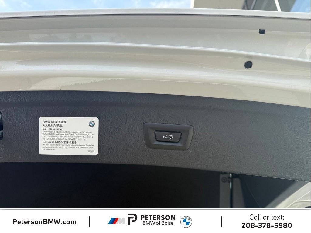Used 2024 White BMW xDrive50 image 13