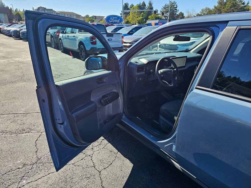 New 2025 Azure Gray Metallic Tri-Coat Ford XLT image 19