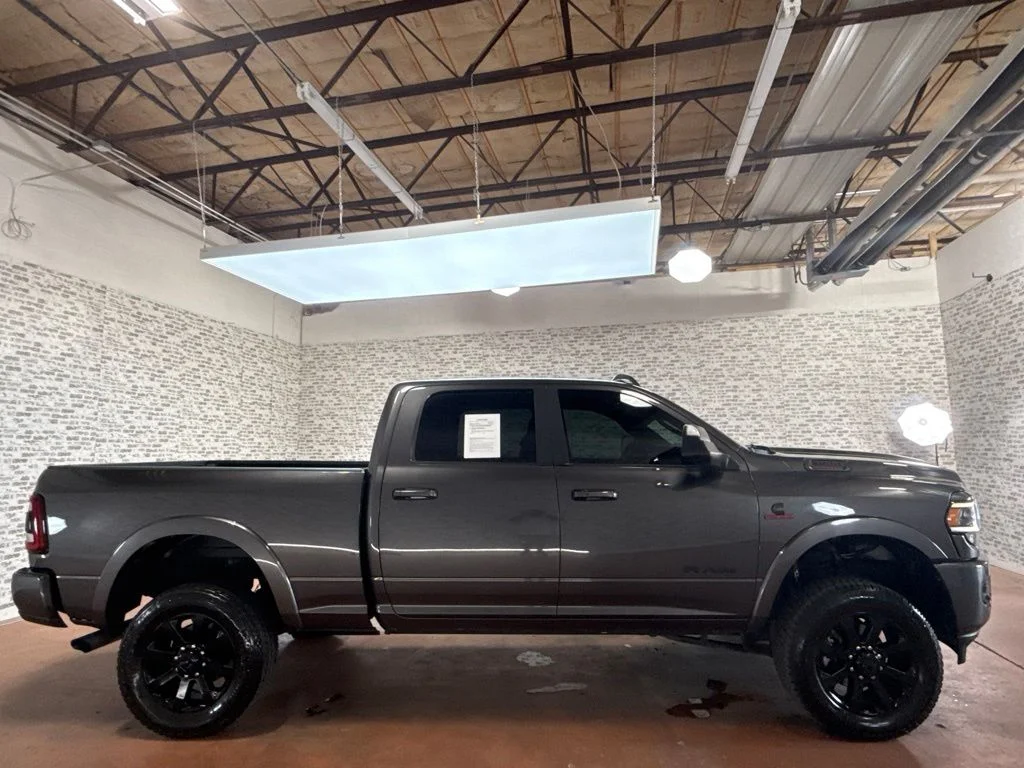 Used 2021 Granite Crystal Metallic Clearcoat Ram Laramie image 8