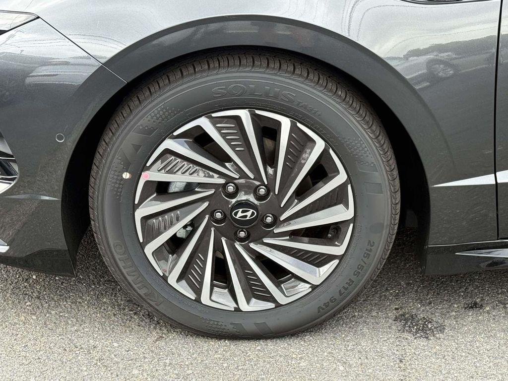 New 2026 Gray Hyundai Limited image 12