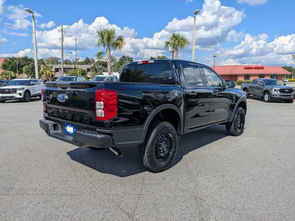 New 2026 Shadow Black Ford XL image 4