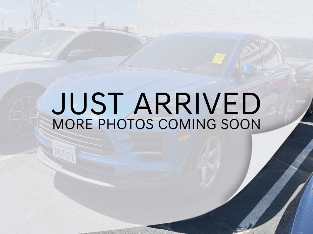 2020 Porsche Macan Base