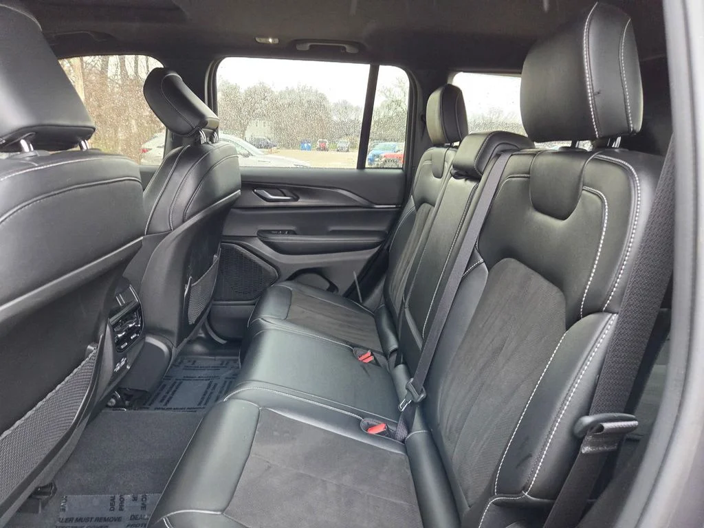 Used 2023 Gray Jeep Altitude X image 30