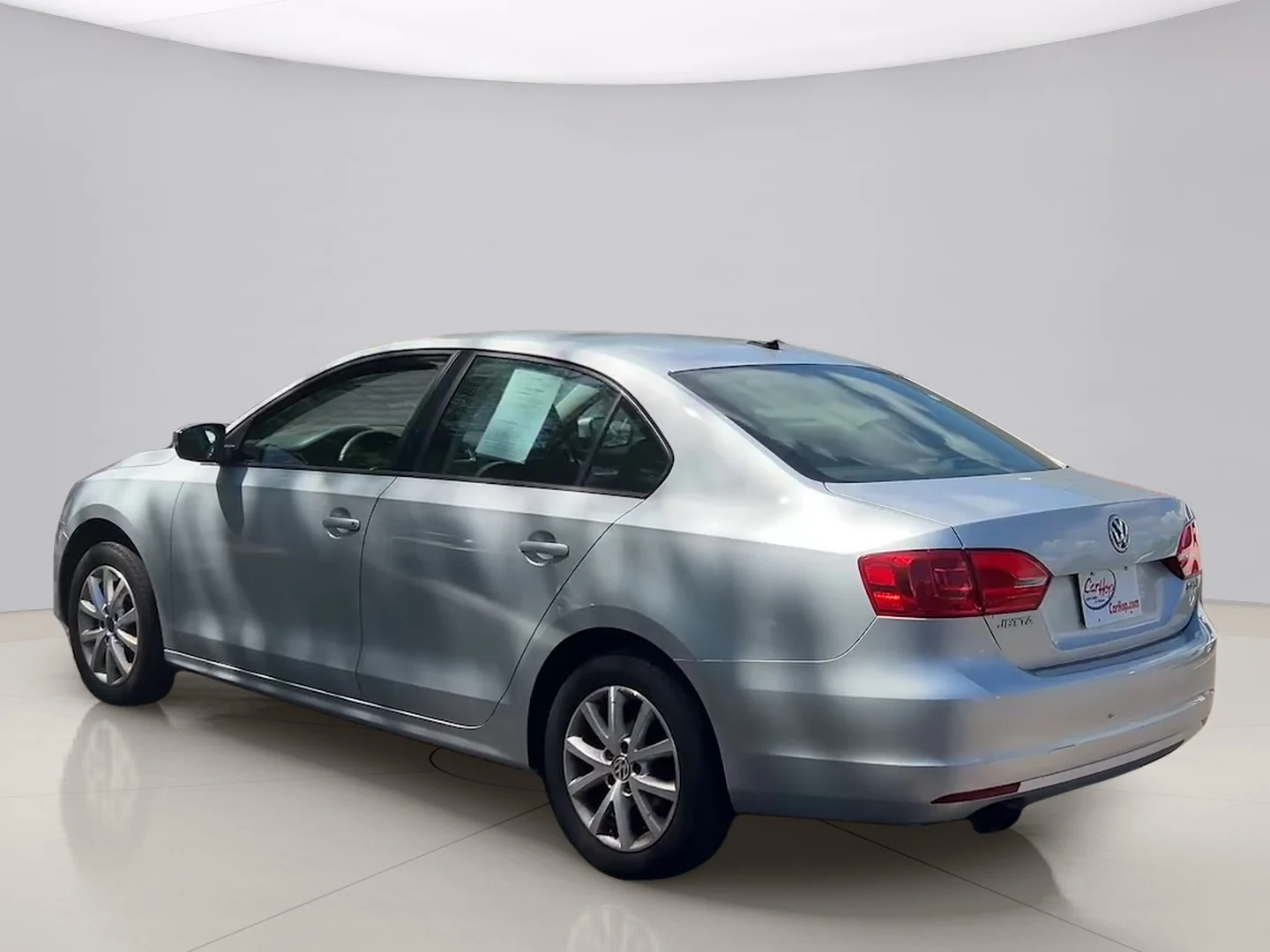 Used 2012 Silver Volkswagen SE image 3